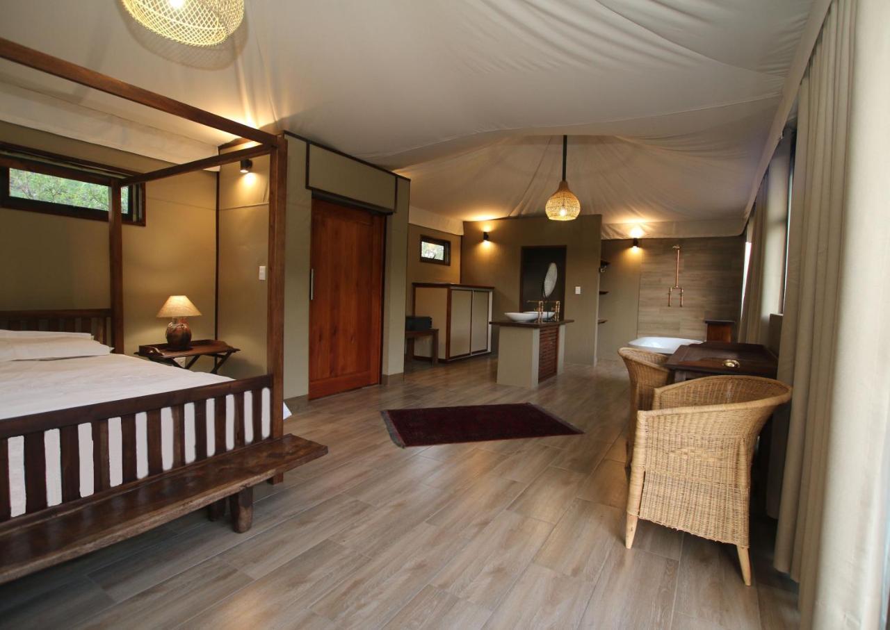 Inzalo Safari Lodge Welgevonden Game Reserve Exterior photo